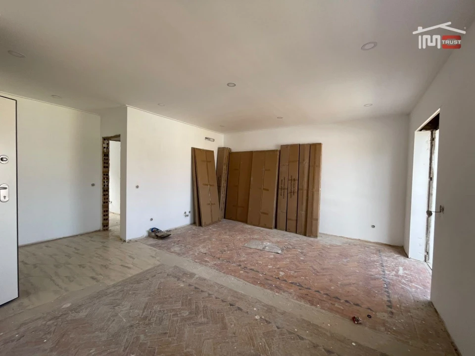 Apartamento T3 para Venda em Barreiro e Lavradio Foto 2