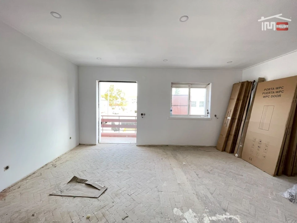 Apartamento T3 para Venda em Barreiro e Lavradio Foto 6