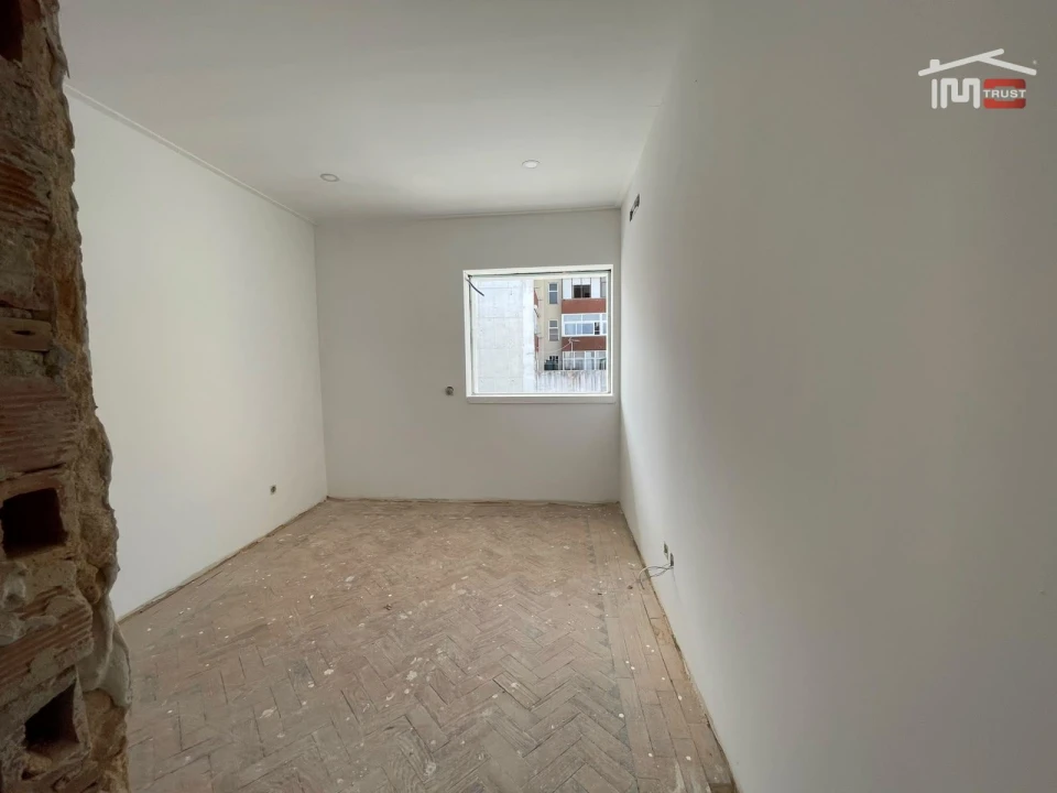 Apartamento T3 para Venda em Barreiro e Lavradio Foto 32