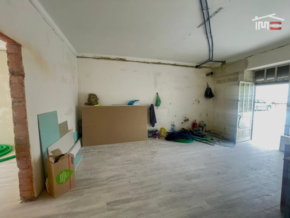 Apartamento T1 para Venda em Barreiro e Lavradio Foto 4