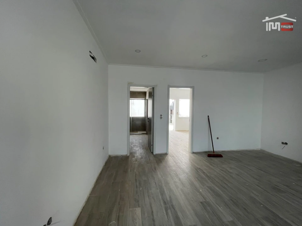 Apartamento T1 para Venda em Barreiro e Lavradio Foto 7