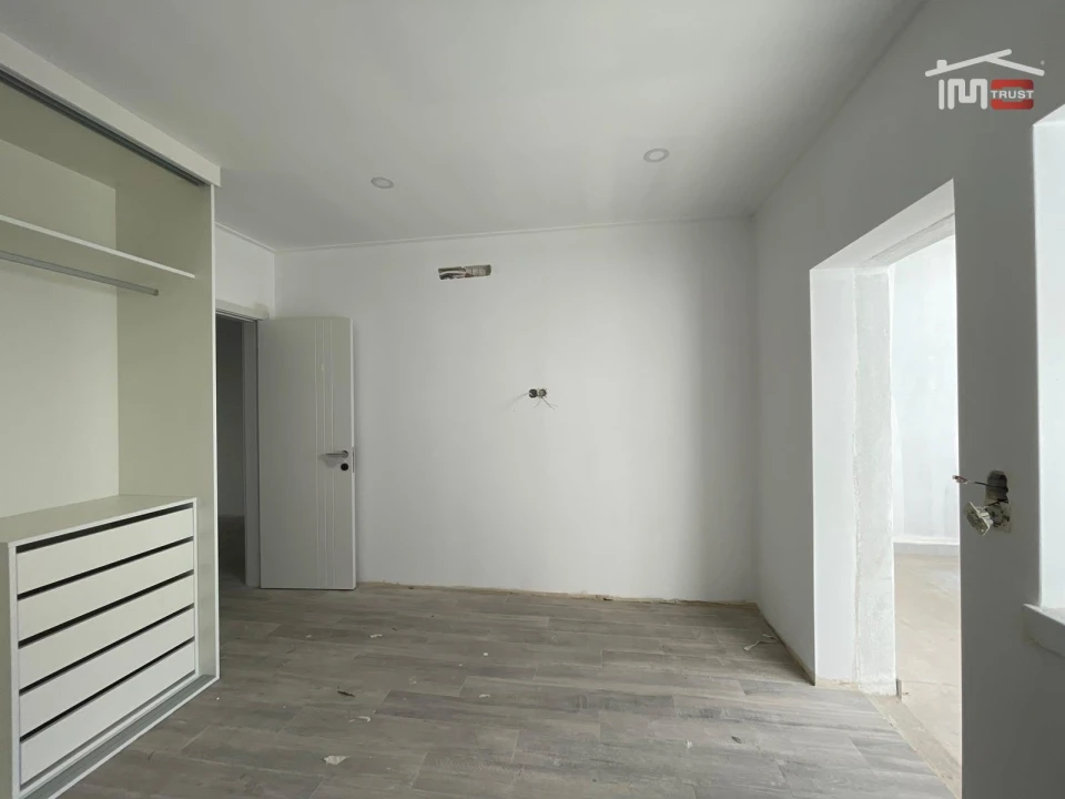 Apartamento T1 para Venda em Barreiro e Lavradio Foto 10