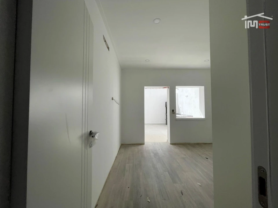 Apartamento T1 para Venda em Barreiro e Lavradio Foto 13