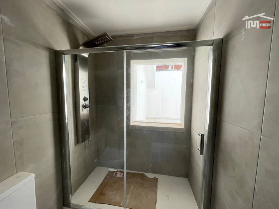 Apartamento T1 para Venda em Barreiro e Lavradio Foto 18