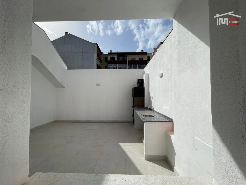 Apartamento T1 para Venda em Barreiro e Lavradio Foto 20