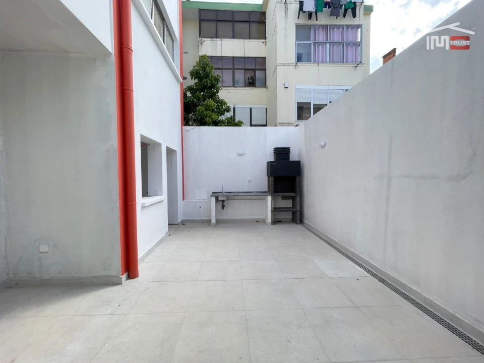Apartamento T1 para Venda em Barreiro e Lavradio Foto 29