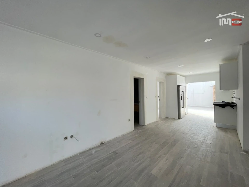 Apartamento T1 para Venda em Barreiro e Lavradio Foto 38