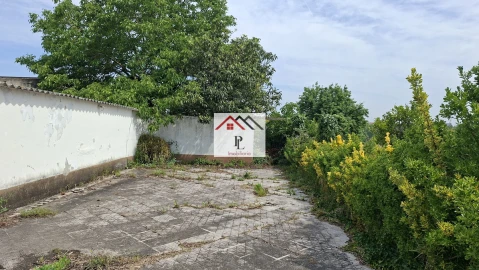 Moradia T3 para Venda em Cernache