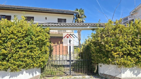 Moradia T3 para Venda em Cernache