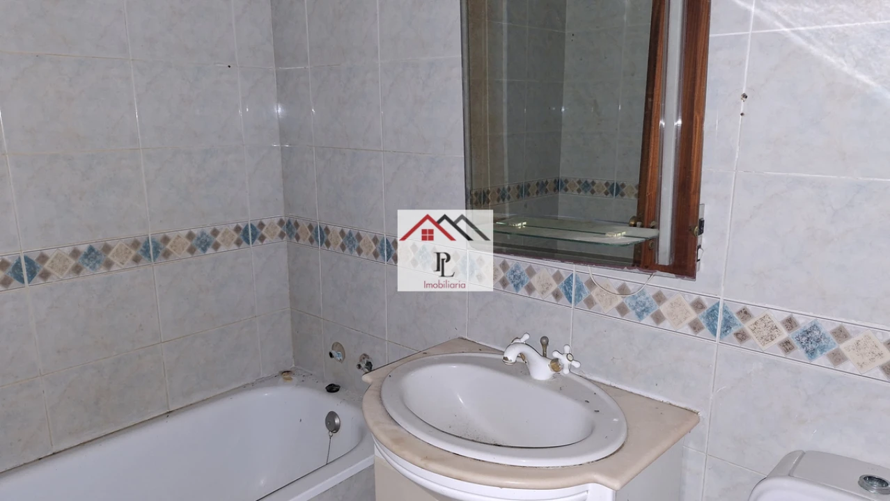 Moradia T3 para Venda em Cernache Foto 21