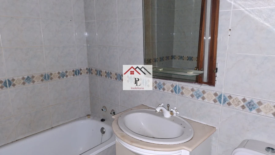 Moradia T3 para Venda em Cernache Foto 21