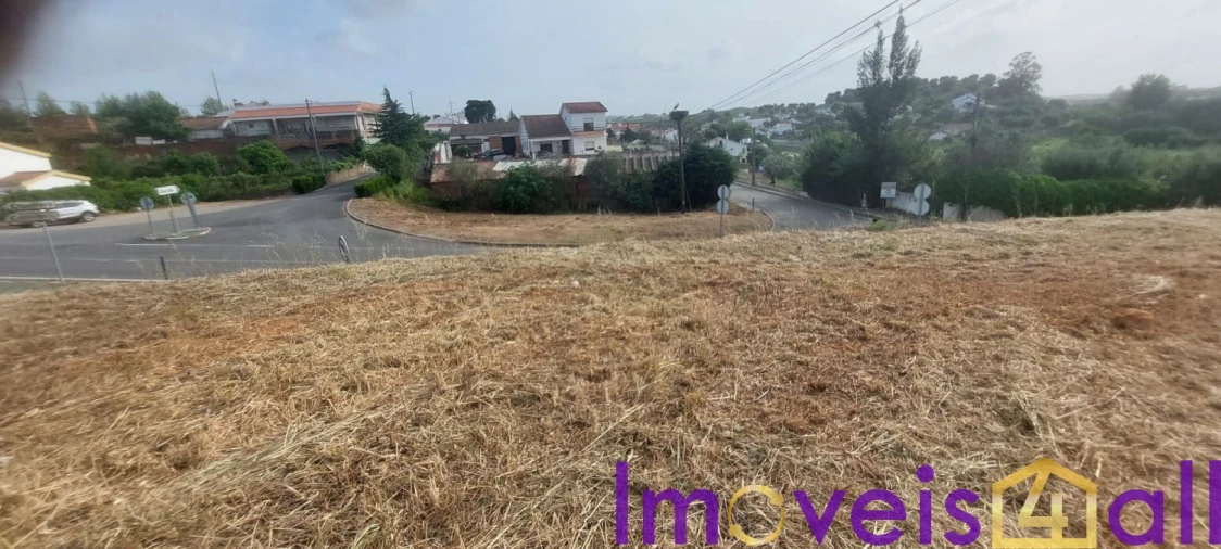 Moradia T4 para Venda em Ourique Foto 33