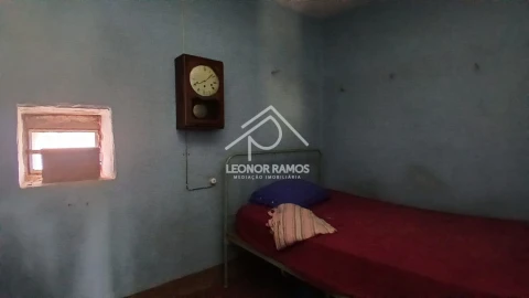 Moradia T4 para Venda em Santo Andre das Tojeiras