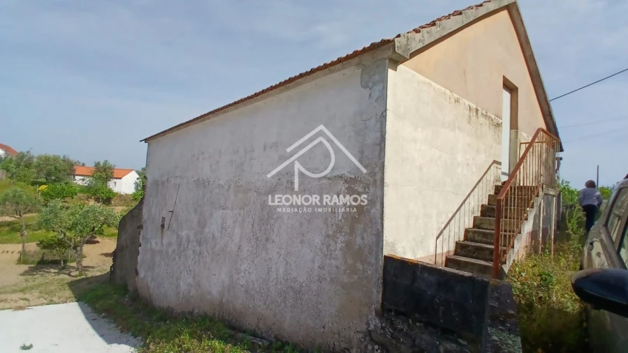 Moradia T4 para Venda em Santo Andre das Tojeiras Foto 2