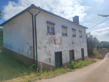 Moradia T3 para Venda em São Miguel, Santa Eufémia e Rabaçal