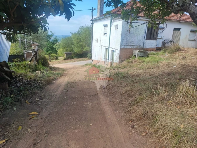 Moradia T3 para Venda em São Miguel, Santa Eufémia e Rabaçal Foto 3