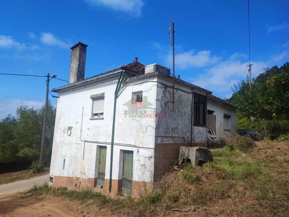 Moradia T3 para Venda em São Miguel, Santa Eufémia e Rabaçal Foto 2