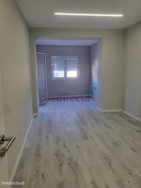 Apartamento T2 para Venda em Campanhã
