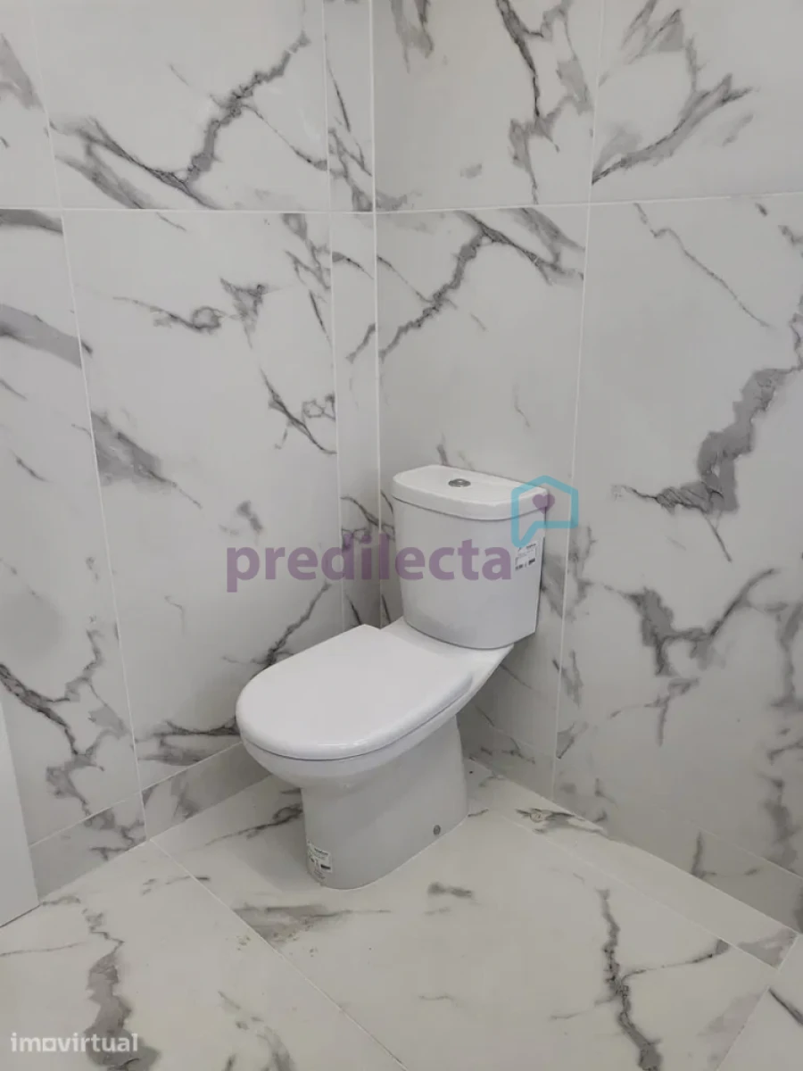 Apartamento T2 para Venda em Campanhã Foto 19