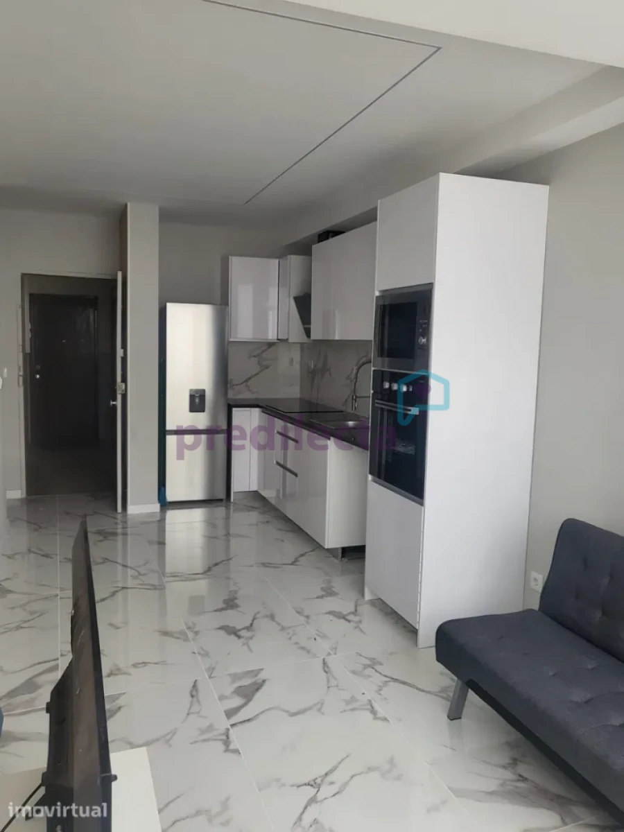 Apartamento T2 para Venda em Campanhã Foto 2