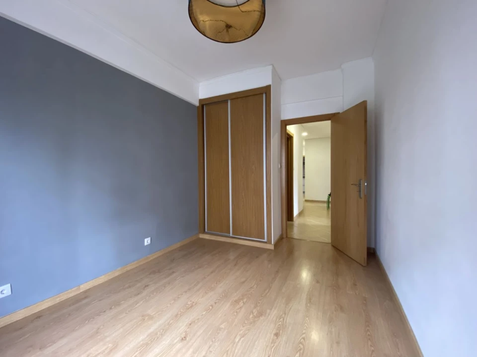 Apartamento T3 para Venda em Algés, Linda-A-Velha e Cruz Quebrada-Dafundo Foto 20