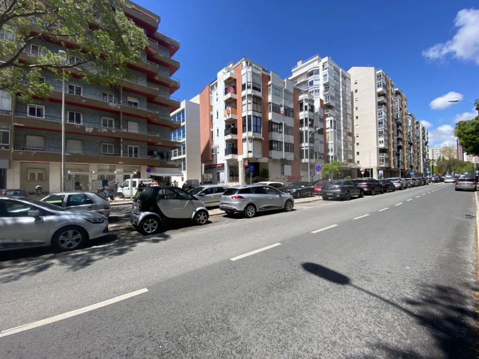 Apartamento T3 para Venda em Algés, Linda-A-Velha e Cruz Quebrada-Dafundo Foto 27