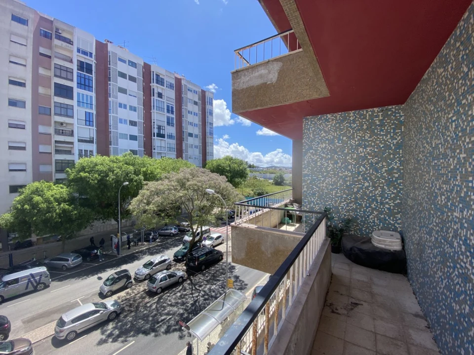 Apartamento T3 para Venda em Algés, Linda-A-Velha e Cruz Quebrada-Dafundo Foto 27