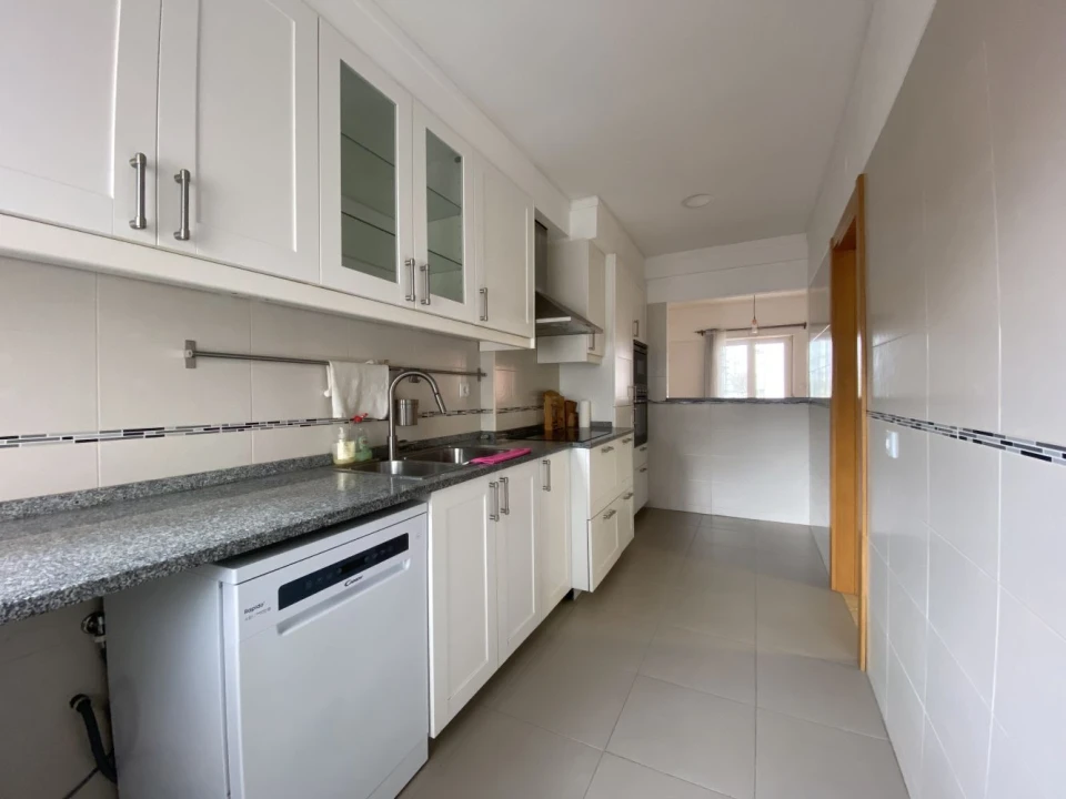 Apartamento T3 para Venda em Algés, Linda-A-Velha e Cruz Quebrada-Dafundo Foto 8