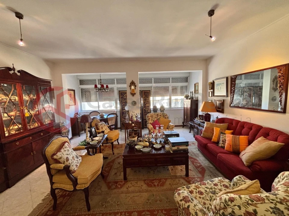 Apartamento T6 para Venda em Almada, Cova da Piedade, Pragal e Cacilhas Foto 3