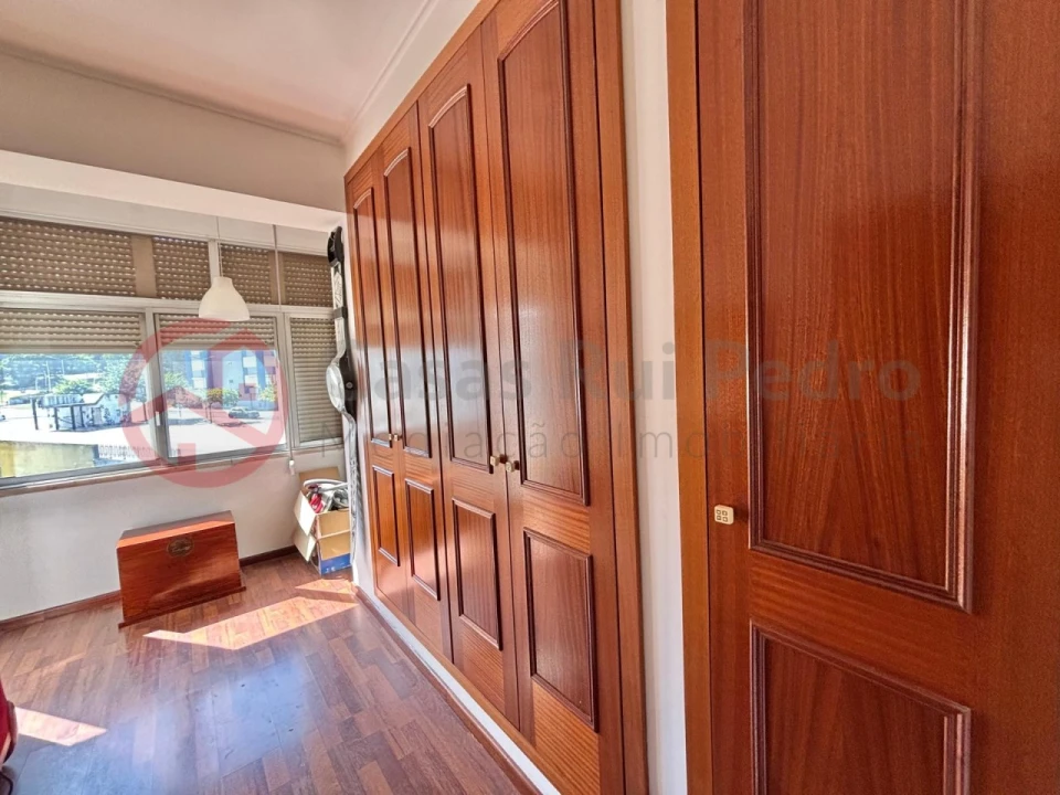 Apartamento T6 para Venda em Almada, Cova da Piedade, Pragal e Cacilhas Foto 12