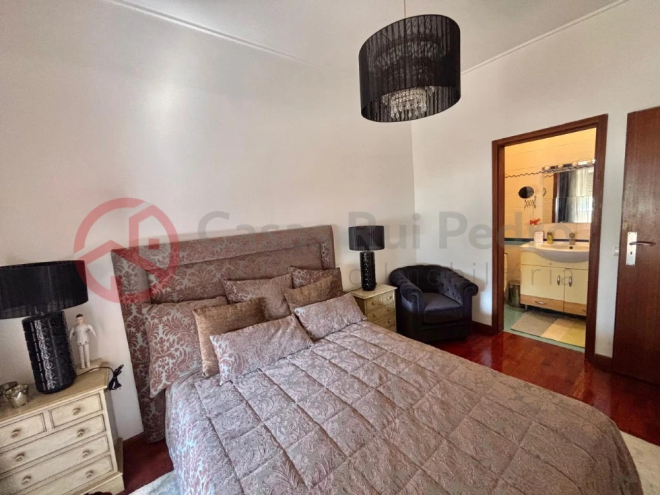 Apartamento T6 para Venda em Almada, Cova da Piedade, Pragal e Cacilhas Foto 14