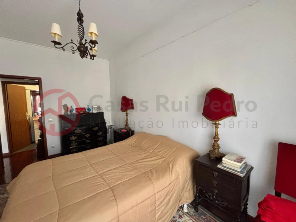Apartamento T6 para Venda em Almada, Cova da Piedade, Pragal e Cacilhas Foto 16