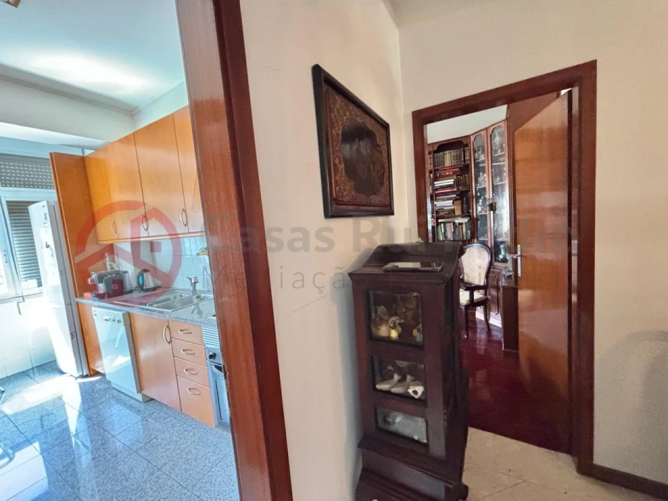 Apartamento T6 para Venda em Almada, Cova da Piedade, Pragal e Cacilhas Foto 24