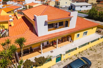 Moradia T5 para Venda em Atouguia da Baleia