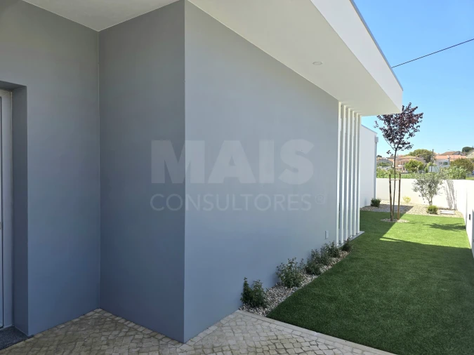 Moradia T4 para Venda em Nadadouro Foto 6