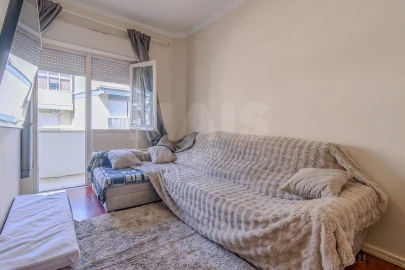 Apartamento T2 para Venda em Póvoa de Santo Adrião e Olival Basto