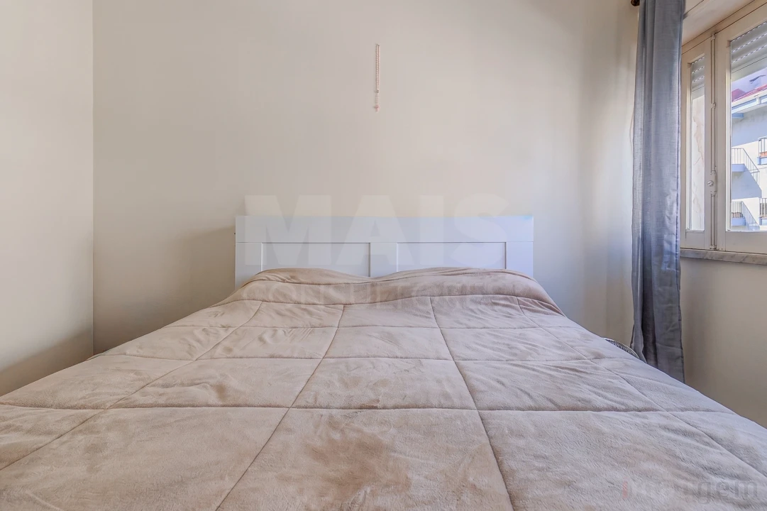 Apartamento T2 para Venda em Póvoa de Santo Adrião e Olival Basto Foto 11