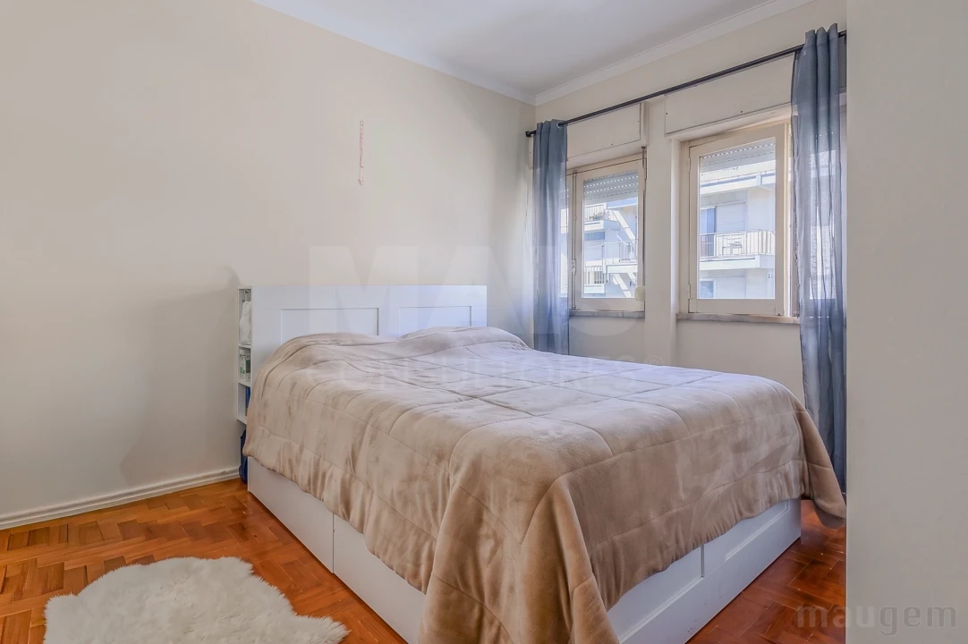 Apartamento T2 para Venda em Póvoa de Santo Adrião e Olival Basto Foto 5