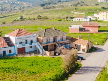 Moradia T5 para Venda em Painho e Figueiros