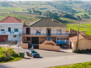 Moradia T5 para Venda em Painho e Figueiros