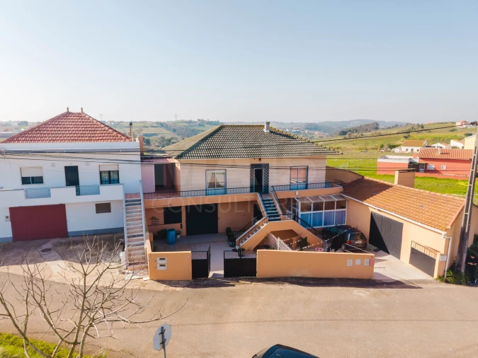 Moradia T5 para Venda em Painho e Figueiros