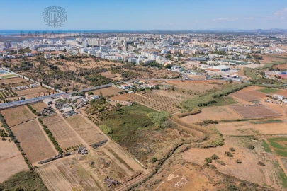 Quinta T10 para Venda em Faro (Sé e São Pedro)