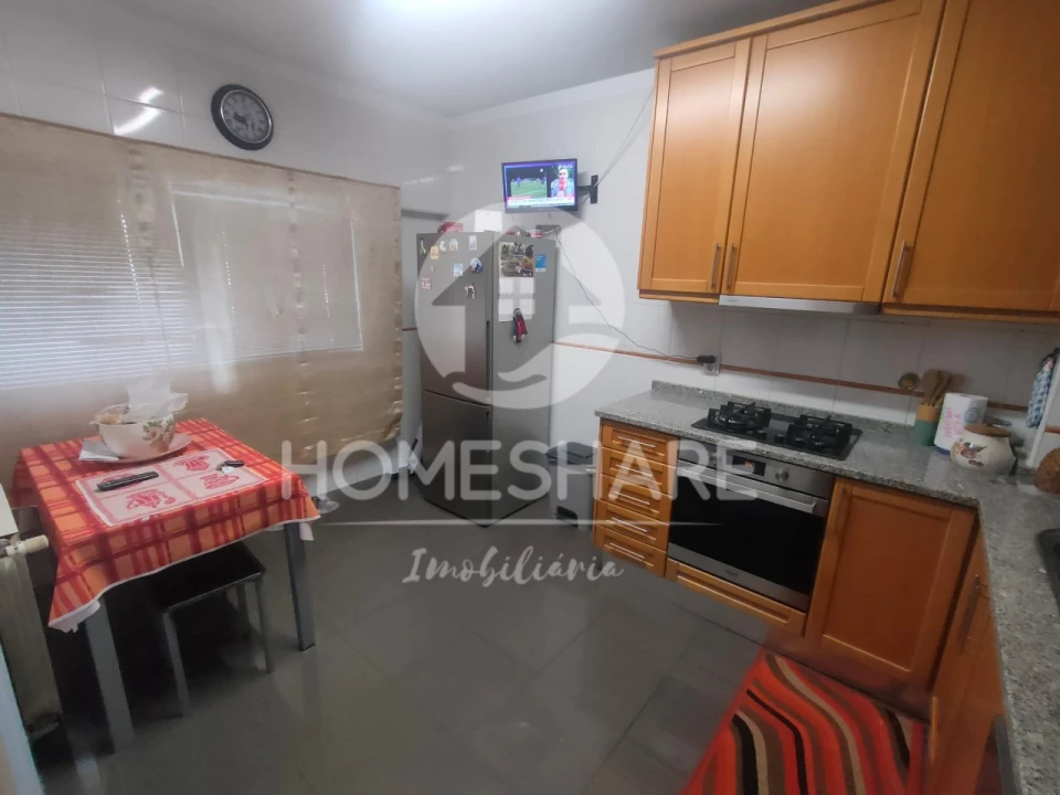 Apartamento T2 para Venda em Campo e Sobrado Foto 5