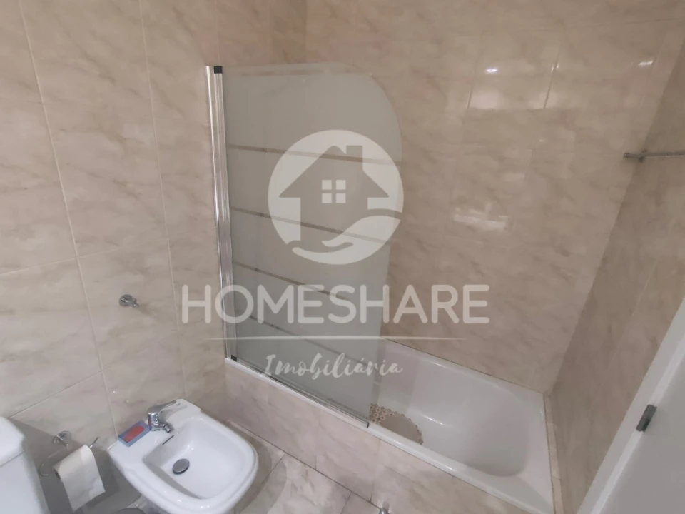 Apartamento T2 para Venda em Campo e Sobrado Foto 21