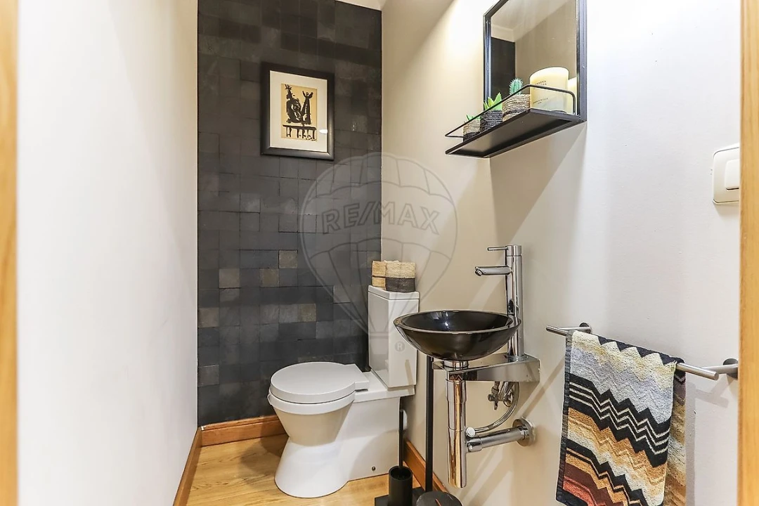Apartamento T1 para Venda em Carcavelos e Parede Foto 10
