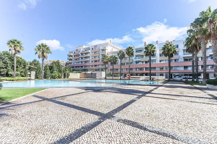 Apartamento T1 para Venda em Carcavelos e Parede Foto 18