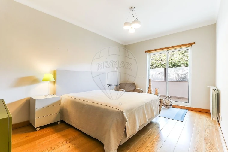 Apartamento T1 para Venda em Carcavelos e Parede Foto 7