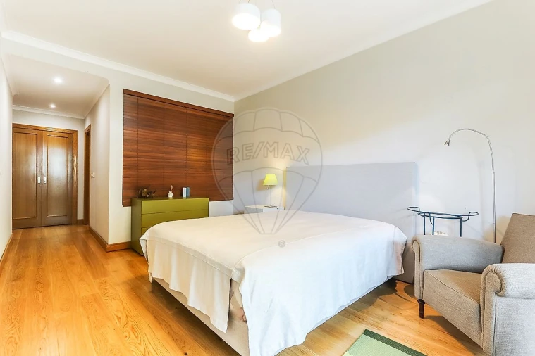 Apartamento T1 para Venda em Carcavelos e Parede Foto 15
