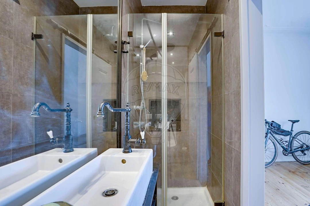 Apartamento T2 para Venda em Beato Foto 11