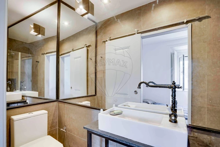 Apartamento T2 para Venda em Beato Foto 10